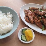 丸仙食堂 - 半ライス50円引き