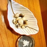 小魚料理 とみ助 - 銀杏をぬる燗と一緒に美味しく頂きました(o^^o)