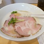 Sam Ba Garasu - 鶏豚骨白湯らーめんの塩　900円