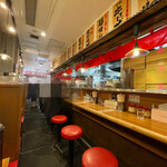 Ikebukuro Shouten - ひと席毎に調味料やティッシュ完備