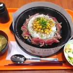 ペッパーランチ - ビーフペッパーランチM、味噌汁+サラダセット880円