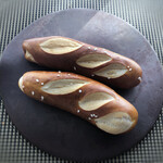 サイラー - ◆ラウゲン(220円×2）･･プレッチェルの生地で作られた好きなパン。ドイツでも何度か頂きました。