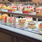 La Maison ensoleille table patisserie - 