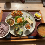 ファームキッチン 野菜花 - 3月のプレートランチ(税込¥935)