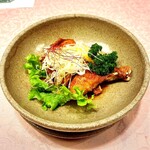 北京料理桂蘭 - 近年のお気に入りメニューです。鶏の骨付きもも肉が使われています(o^^o)