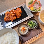 Yangnyeom chicken set meal (using raw Tsukuba chicken)