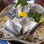 丸千葉 - いわし刺身。