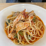 ジリーニ・リザイア - スモークチキンとブロッコリーのトマトソース