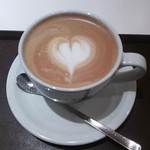 エスプレッソ アメリカーノ 錦糸町アルカキット店 - カフェラテ。たっぷりの量で出てきます。