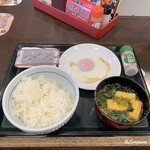 Nakau - 目玉焼き朝食