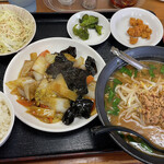 台湾料理 福楽 - ランチ 680円
            スープを台湾味噌ラーメンに変更+100円
            キクラゲと豚肉炒めを選択