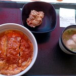 なか卯 - カツ丼、唐揚げ、肉団子スープ