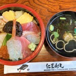 仁王寿司 - ちらし寿司（中）