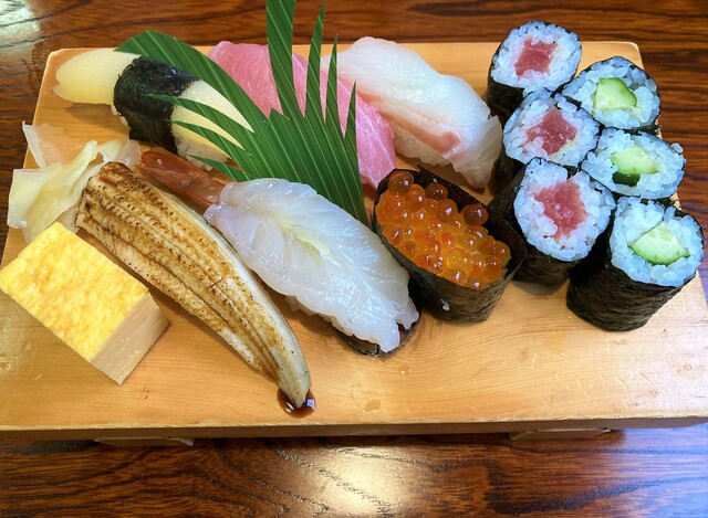 仁王寿司（におうずし） - 東塩釜（寿司）の写真