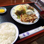 食事処 すぽっと - 豚ステーキ定食 1,300円(税込)。