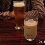 CAFE＆BAR　DALL - 2013.7.3(水)22時半　初訪問　終電待ちまで使えるノーチャージバー(^^♪