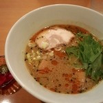 JAZZ麺 2.7 - ホットカリー麺、スパイシーカレー風味でここのオリジナルは完成度高い！