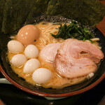 横浜家系ラーメン 福まし家 - 