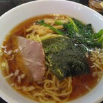 南京亭 - 少し塩味が強いラーメン。