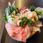 Takuhai Bentou Shokudou Tabagoya - 海鮮丼。1600円。