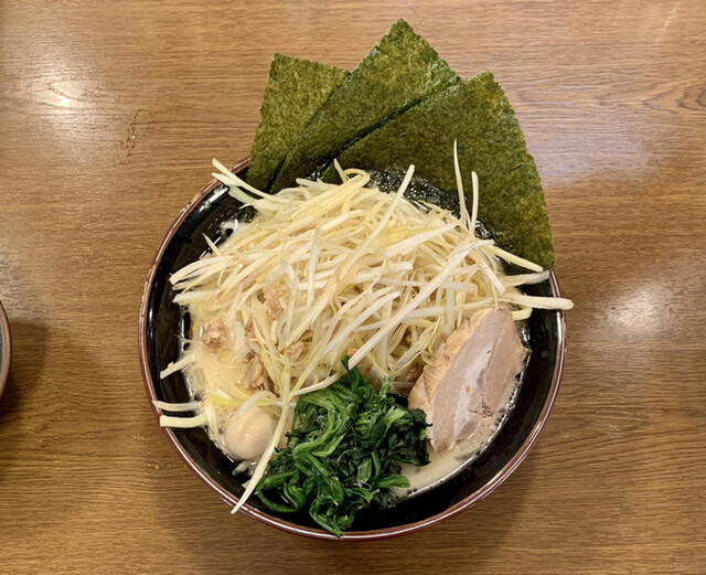 『とりとんでややマイルドな家系ラーメンを味わう@浦和』by taxx : とりとん - 浦和/ラーメン [食べログ]