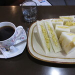 Kohi San - たまごサンドとブレンドコーヒー