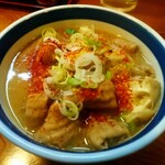 菊乃家本店 - 煮込み 〜七味唐辛子をかけて