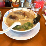 黒田屋 - 軟骨ラーメンにチャーシュートッピング