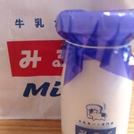 牛乳食パン専門店 みるく - みるくプリン380円