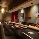 博多 鮨 よこ田 - カウンターと個室もあり