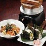 Kushidokoro Zero - 釜飯、日向鶏の焼き鳥丼、  高菜と梅のおにぎりセット