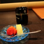 博多 鮨 よこ田 - あまおう苺＆メロン