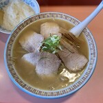 ラーメン寳龍 - 料理写真:味噌チャーシューメン＆小ライス