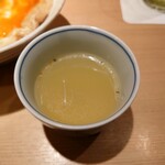 焼鳥 おみ乃 - 鶏スープ　あっさりしているけれど締めとして納得。