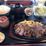 ステーキ&ハンバーグ 前田亭 - 