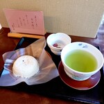 寿庵 寺田屋 - 煎茶セット 560円