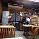 巴屋 - 午前11時15分の店内。