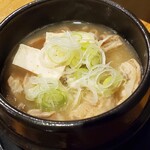 和酒・煮込み らいどん - もち豚てっぽうの白醤油煮込み