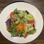 レストラン＆バー コーンバレー - 新鮮野菜のサラダ
