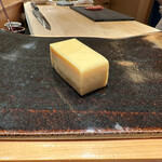 鮨 つぼみ - プリンのような玉