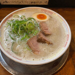 秀ちゃんラーメン - 白濁したスープ