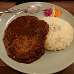 Cafe de Spice - 和牛すじカレー＆牛ハンバーグ  @1,300円也。