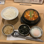 純豆腐 中山豆腐店 - スンドゥブ定食　¥869