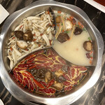 Futtousangoku - 菌鍋、火鍋、薬膳鍋