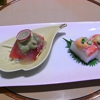 月亭 町田店 - 鮪アボカドと蟹すし