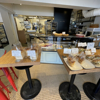 プラス ドゥ パスト_2