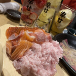 鮮魚to旬菜 幸 - 溢れるお寿司（サーモン選択）