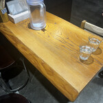 中華蕎麦 ひら井 - テーブル席(4名がけ)