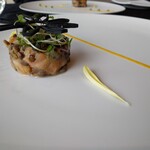 cafe Ondo - 自家製サーモンマリネとピュイ産レンズ豆のガトー