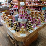 天狗屋養蜂店 - 内観②